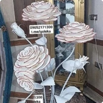 گل فومی پنج شاخه غنچه دار با یک چراغ؛ گل فومی و پایه‌دار